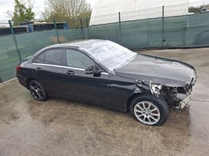 2016 Mercedes C-Class  220C  2.2 Diesel - Image 2