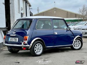 AUSTIN MINI COOPER AUTOMATIC ❤️ ALL OVER THE WORLD - Image 2