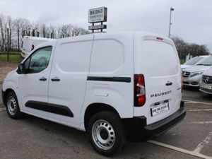 2025 Peugeot Partner Professional - Image 3