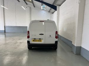 2023 Peugeot Partner Small Panel Van - Image 4