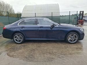 221 Mercedes E-Class  300 DE  Hybrid  Automatic - Image 4