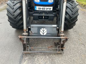 2013 New Holland T5.95 with Loader - Image 3