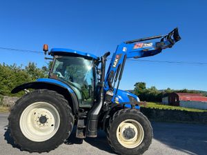 2016 New Holland T6.140 with Loader - Image 2