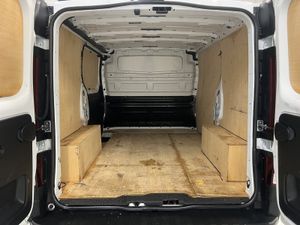 2023 Renault Trafic Panel Van - Image 2