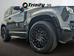 Land Rover Defender ** 90 ** BLACK EDITION ** 4WD - Image 3