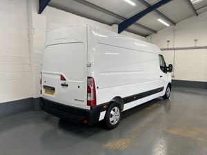 2023 Renault Master Panel Van - Image 4
