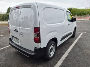 Opel Combo 2026 1.5L Diesel - Image 4