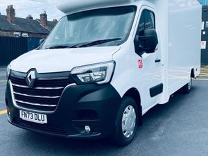 2023 Renault Master Luton Low Loader Box Van - Image 2