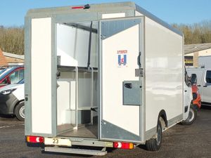 2023 Renault Master Luton Low Loader Box Van - Image 2