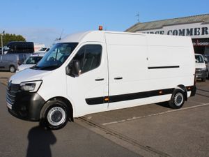 2022 Renault Master 35 L3H2 Red Edition - Image 3