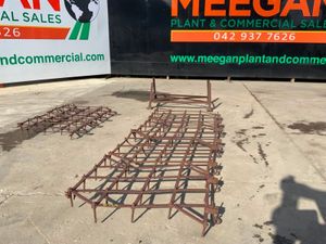 4 SECTION TRAILED PIN HARROW.........129s - Image 2