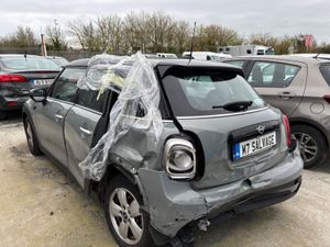 22 Mini Cooper 1.5 Petrol Auto 30km Starts - Image 4