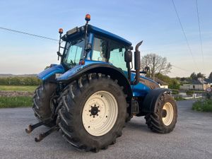 2011 Valtra T182 - Image 4