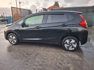 2015 Honda Fit Hybrid Automatic - Image 4