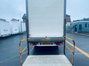 2021 Volkswagen Crafter Luton Box Van - Image 3