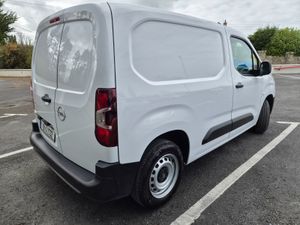 Opel Combo 2026 1.5L Diesel - Image 3
