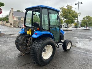 2004 New Holland TC45 Compact Tractor - Image 2