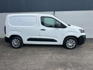 2021 Peugeot Partner ‘86kms - Professional - Image 3