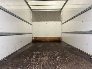 2022 Ford Transit Luton Box Van - Image 3