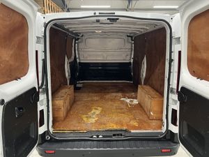 2021 Renault Trafic Panel Van - Image 2