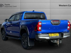Toyota Hilux 2.8 D-4D Invincible X Auto 4WD Euro 6 - Image 4