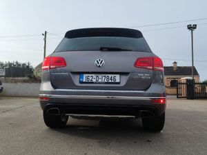 162 VOLKSWAGEN TOUAREG 5 SEAT COMMERCIAL - Image 2