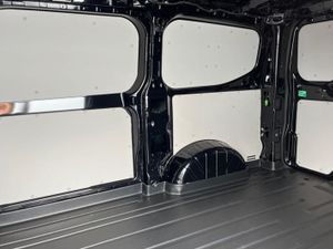 Ford Transit Custom LIMITED - Image 4