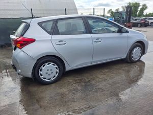 2013 Toyota Auris  1.4 D4D - Image 3