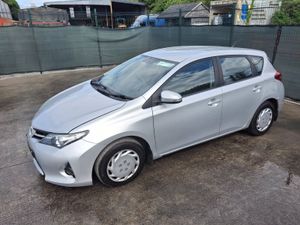 2013 Toyota Auris  1.4 D4D - Image 2
