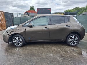 2016 Nissan Leaf  EV SE spoiler - Image 2