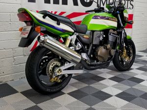 2002 Kawasaki ZRX1200R - Image 2