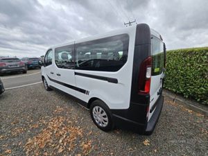 Vauxhall Vivaro 2900 Combi LWB Euro 6 - Image 3