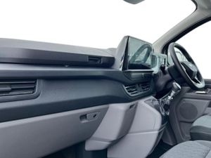 Ford Transit Custom 320 Limited L1 SWB Double Cab - Image 3