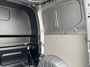Ford Transit Custom 320 Limited L1 SWB Double Cab - Image 4