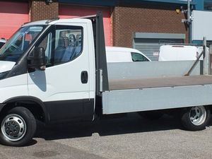 VB - 2022 Iveco Daily Dropside Van - Image 3