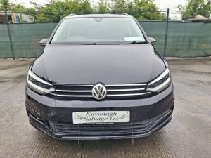 172 Volkswagen Touran  7 seater  Automatic - Image 4