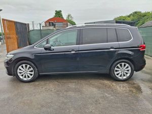 172 Volkswagen Touran  7 seater  Automatic - Image 2