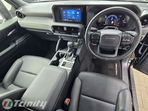 Toyota Land Cruiser ** HEATED / COOLING SEATS ** 2 - Image 2