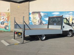 VB - 2022 Iveco Daily Dropside Van - Image 4