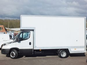 VB - 2021 Iveco Daily Luton Box Van - Image 3