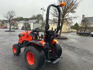 New Avenger 26 HST Compact Tractor - Image 4