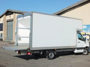 VB - 2023 Mercedes-Benz Sprinter Luton Box Van - Image 3