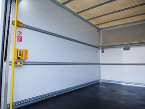 VB - 2021 Ford Transit Luton Box Van - Image 4