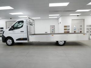 VB - 2026 Renault Master Dropside Van - Image 3
