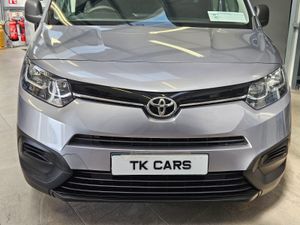 211 TOYOTA PROACE CITY 1.5 DIESEL 3 SEATER - Image 4