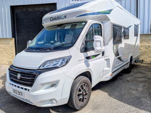 2018 CHAUSSON FLASH SPECIAL EDITION 718XLB - Image 2