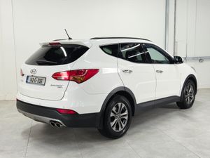 2014 Santa Fe 7-Seat 2.2 CRDi Comfort - 2 owners - Image 3