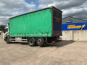 2015 SCANIA P320 6x2 Rearlift Curtainsider - Image 3