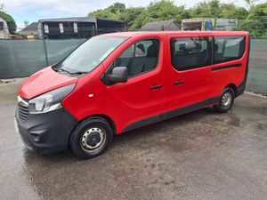 2016 Opel Vivaro  9 seater bus .Drive away - Image 2