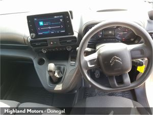 Citroen Berlingo TOUCH BlueHDi - Image 2